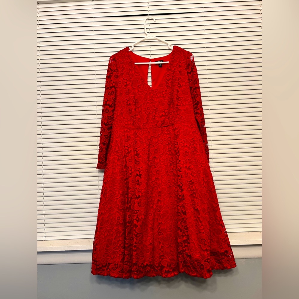 **LAST CHANCE** LOW PRICE** Red Lace Torrid Dress